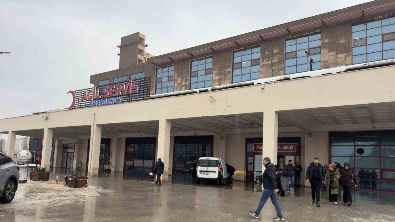 Diyarbakır’da yol verme kavgası: 2 yaralı
