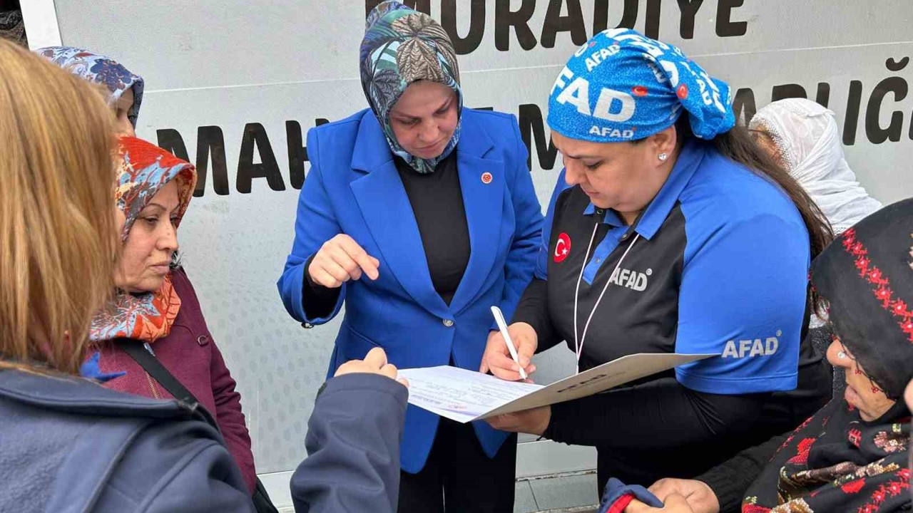 AFAD görevlileri kadınları deprem konusunda bilinçlendirdi
