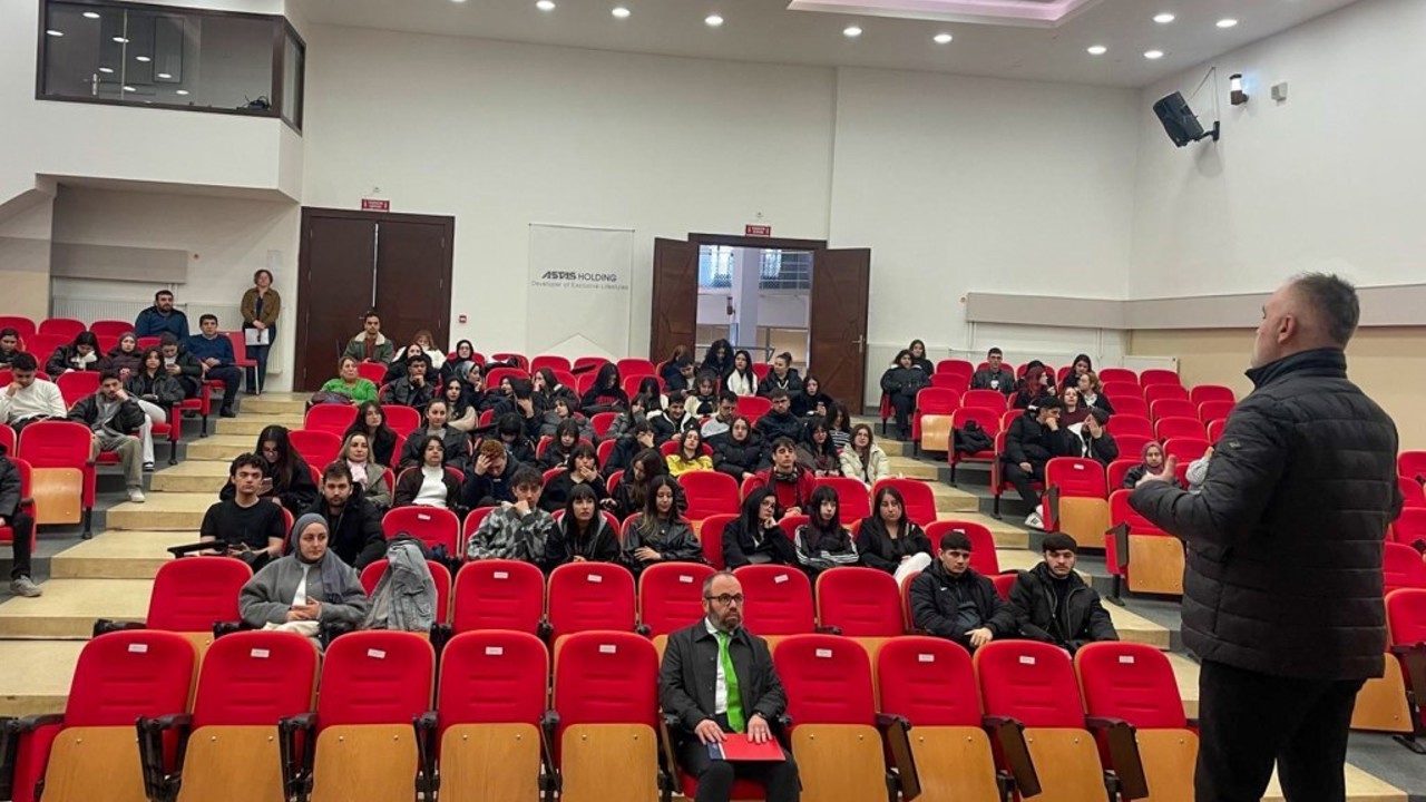 Doç. Dr. İşeri: "Yapay zeka bir araçtır, nihai karar insana aittir"
