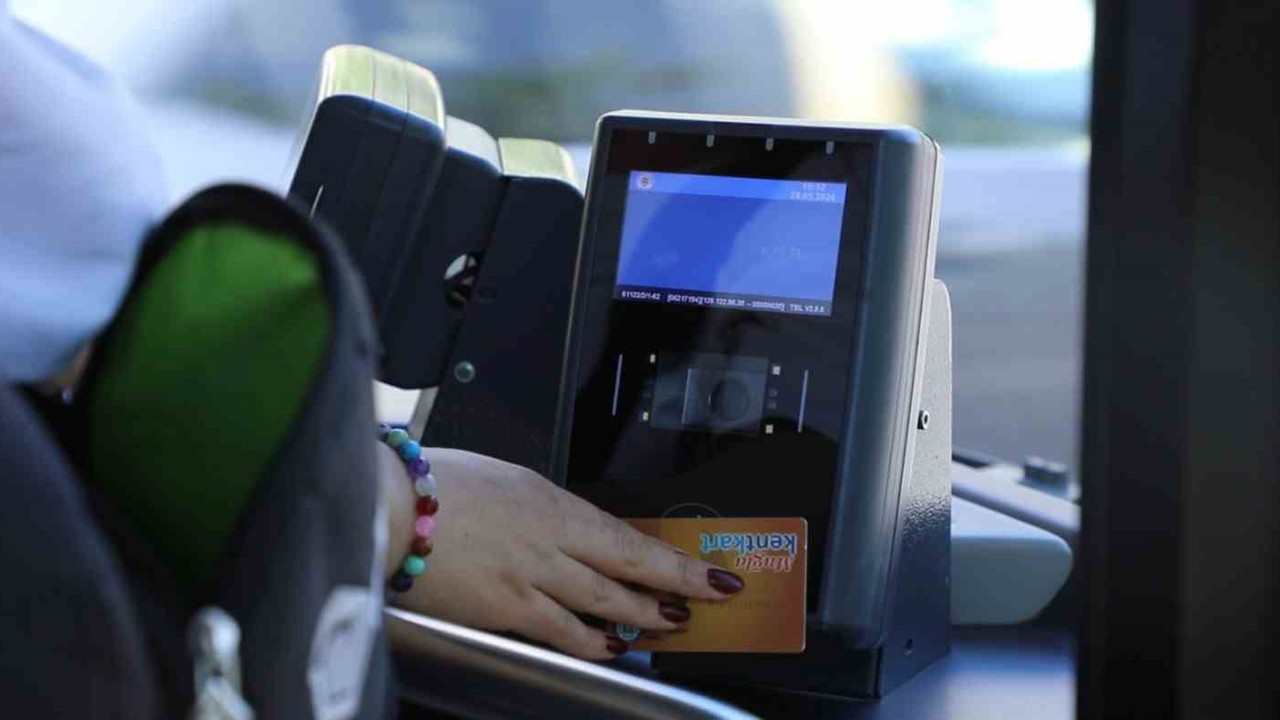 Muğla Büyükşehir, Muğla Kart hizmetini yerinde sunuyor
