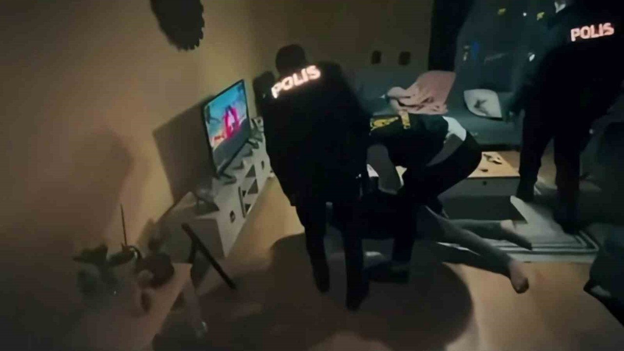 Diyarbakır merkezli 14 ilde "son istasyon" operasyonu
