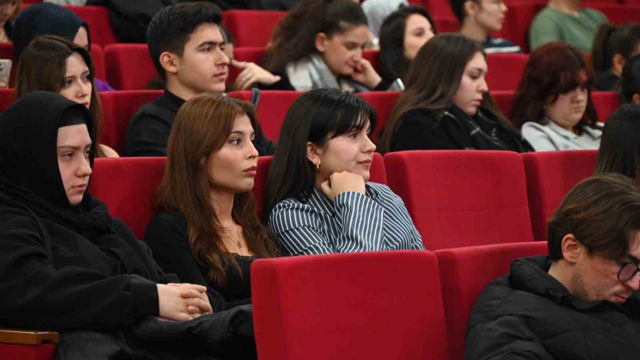 BEUN Bilim Kafe’de Bağımlılıkla Mücadelenin Önemine Dikkat Çekildi
