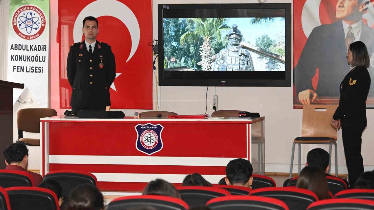 Gaziantep’te öğrencilere jandarma mesleği tanıtıldı
