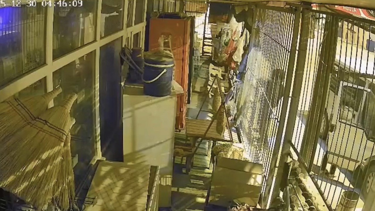 Çalıntı araçla geldiler, marketi soydular: 1 şüpheli tutuklandı
