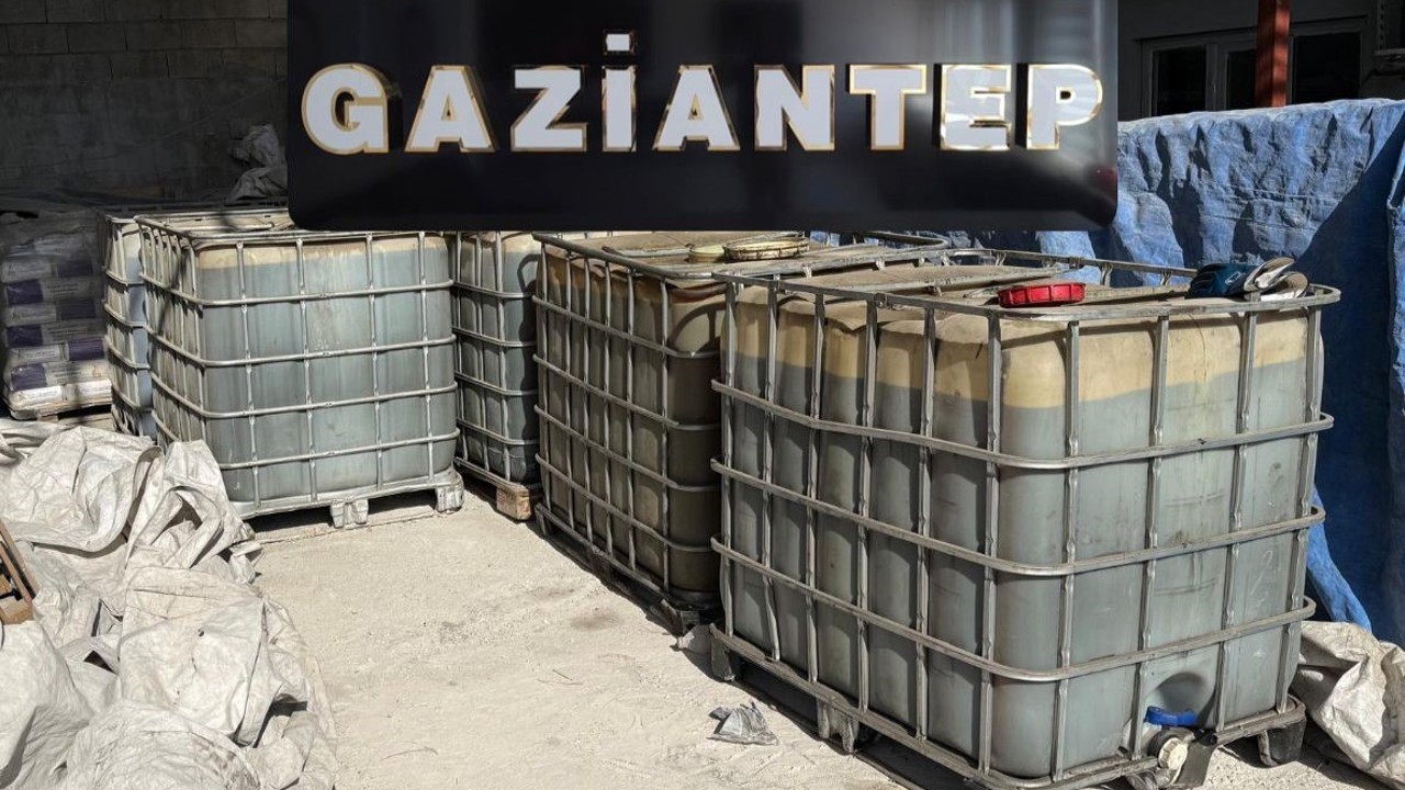 Gaziantep’te 7 bin litre gümrük kaçağı akaryakıt ele geçirildi
