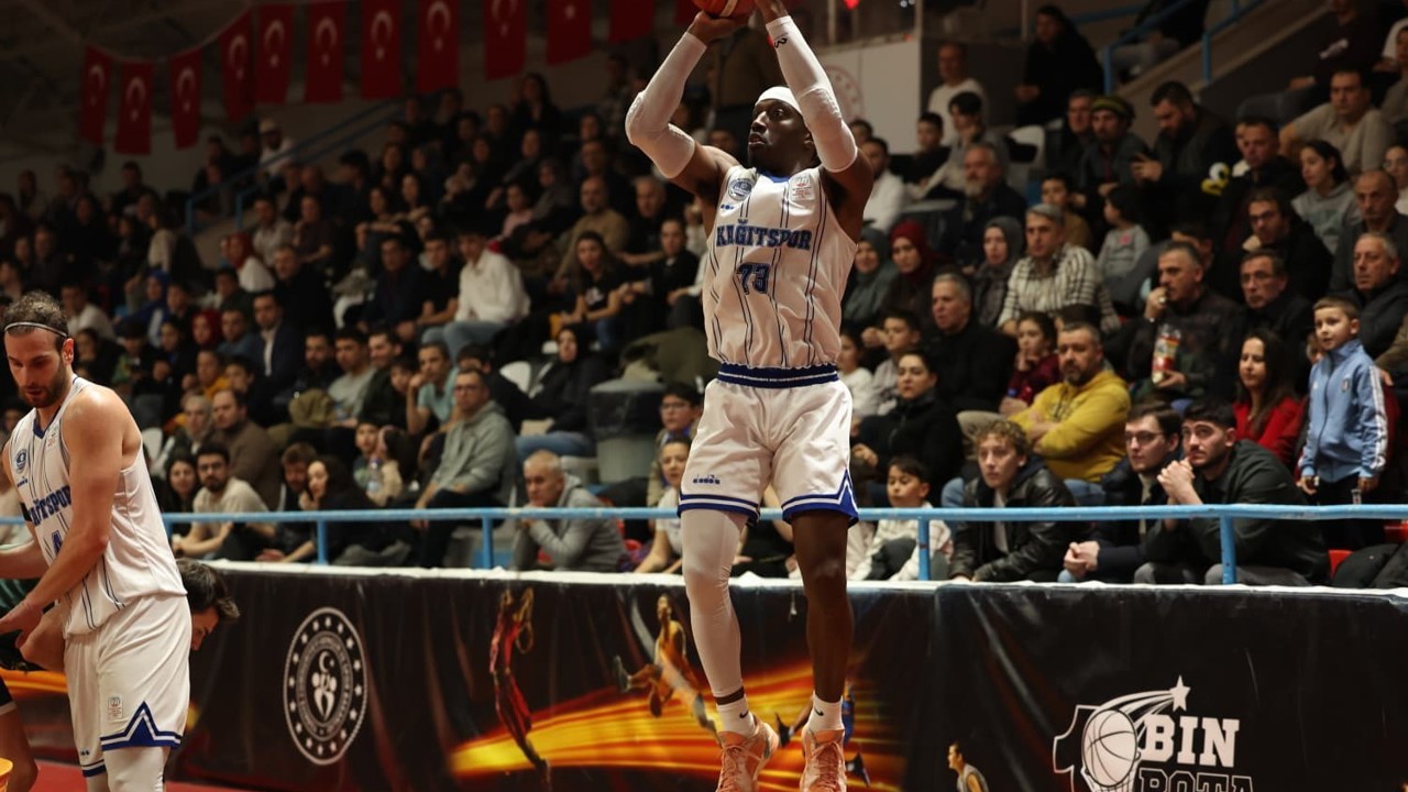 Kağıtsporlu basketbolcular Süper Lig hedefine odaklandı
