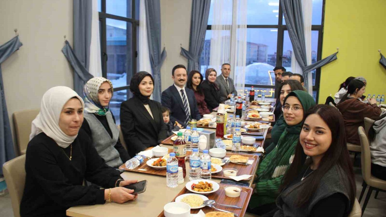 Malazgirt Gençlik ve Spor Müdürlüğü’nden anlamlı iftar buluşması
