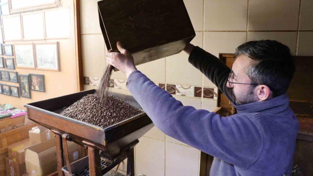 Sivas’ta kahve değil, tarih öğütülüyor
