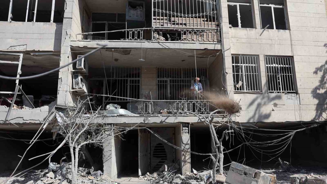 İsrail: "Tahran’da Rus yapımı bir Yak-130 uçağı düşürüldü"
