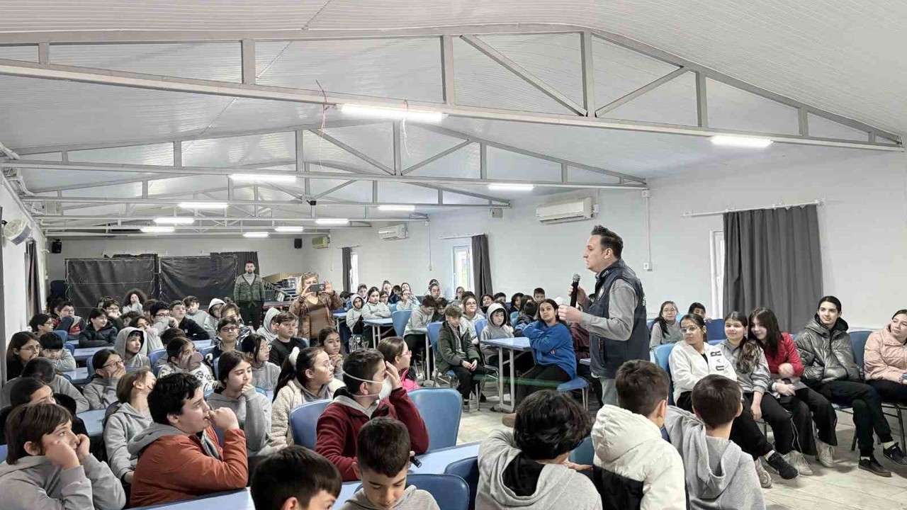 Denizli’de 890 öğrenci ve öğretmene siber güvenlik eğitimi verildi
