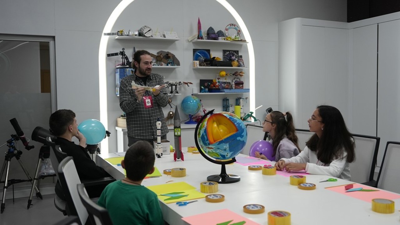 Bilim Merkezi mart ayı atölyeleri sürüyor
