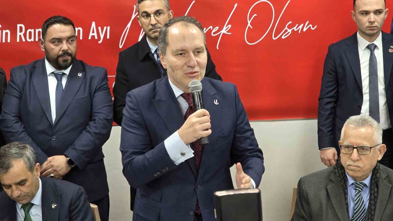 Fatih Erbakan Yozgat’ta vatandaşlarla iftar sofrasında buluştu
