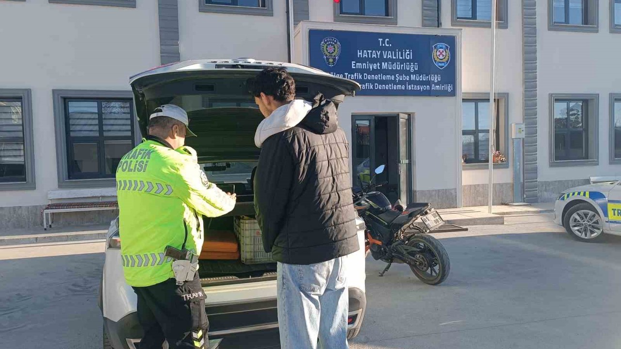 Paylaşım yapmak için trafiği tehlikeye atan sürücüye 46 bin TL ceza uygulandı
