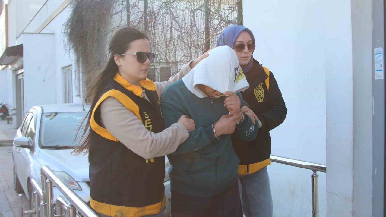 Karı-koca tartışmasında kadın kocasını bıçakladı
