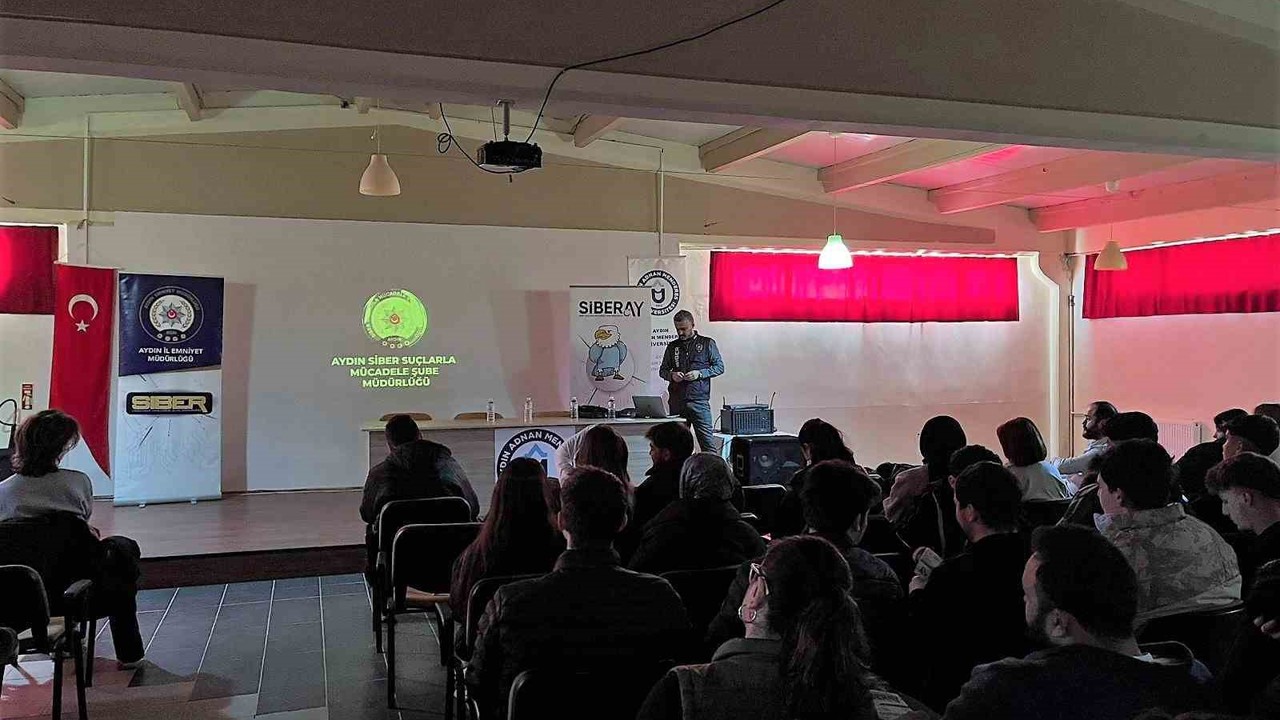Karacasu’da üniversite öğrencilerine çevrimiçi suç unsurları anlatıldı
