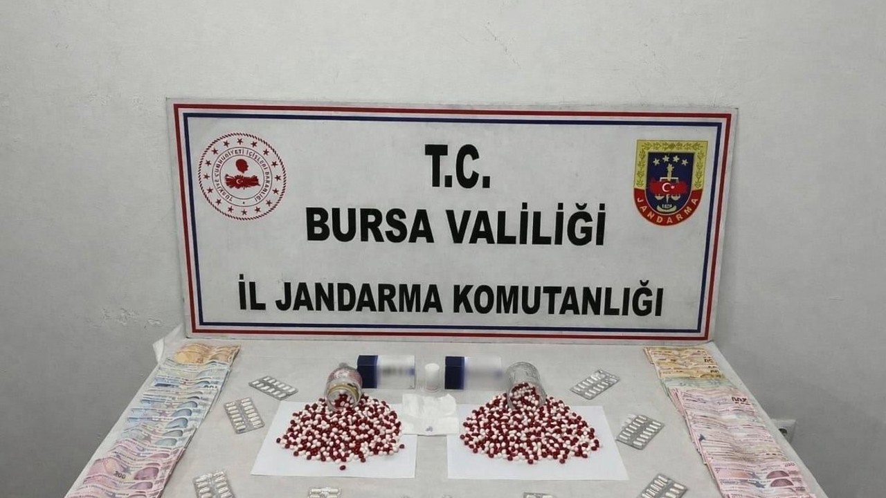 Bursa’da bin 39 adet sentetik hap ele geçirildi
