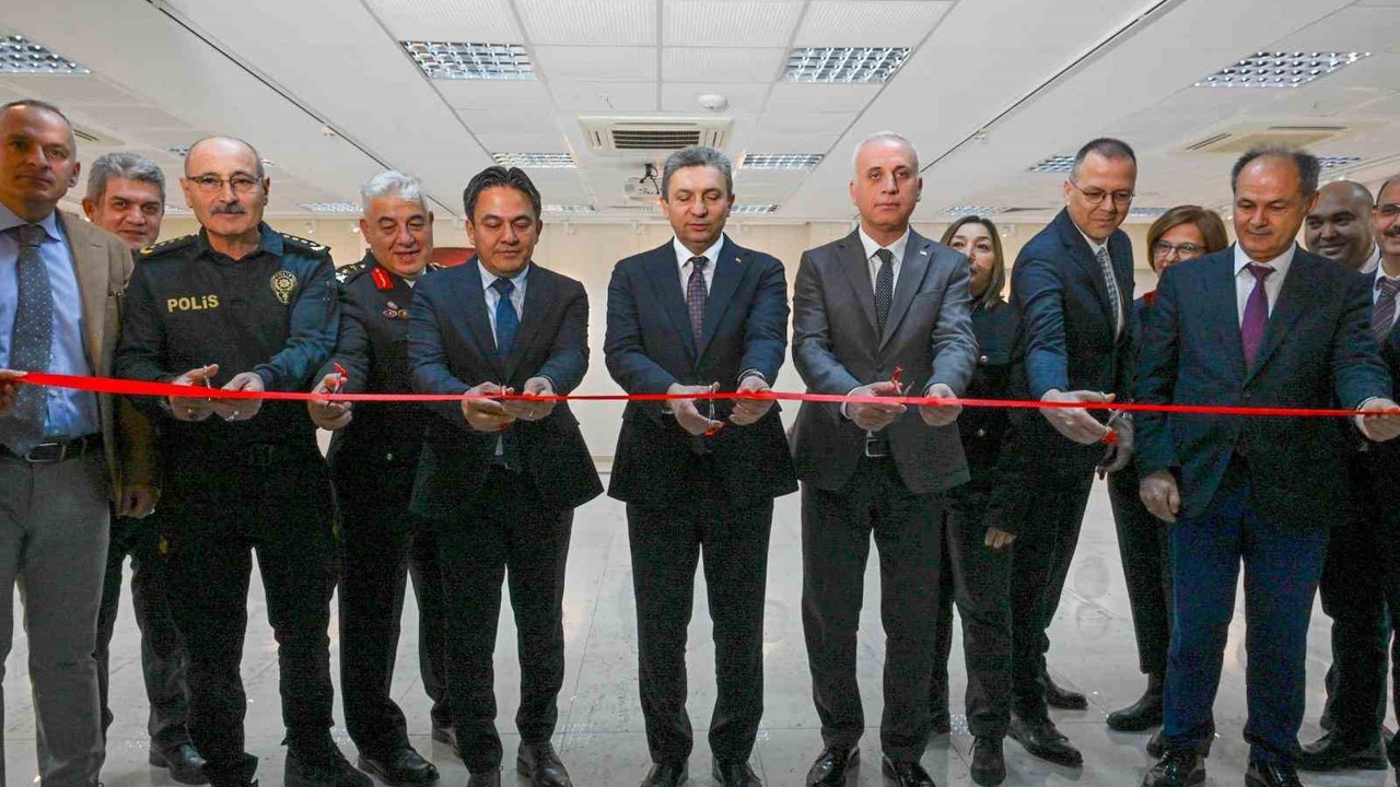 Antalya’nın Fethi’nin 819. yılında "Fetih ve Fatih" konferansı gerçekleştirildi
