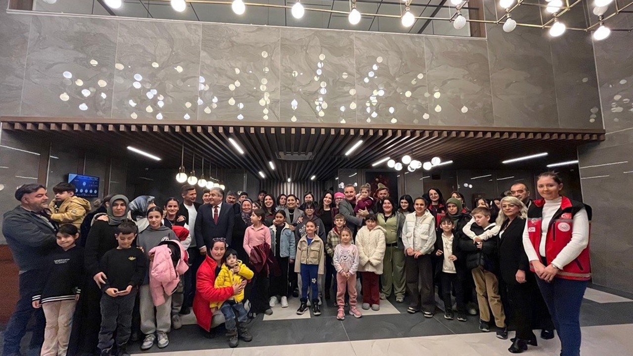 Öksüz ve yetim çocuklar için iftar programı düzenlendi
