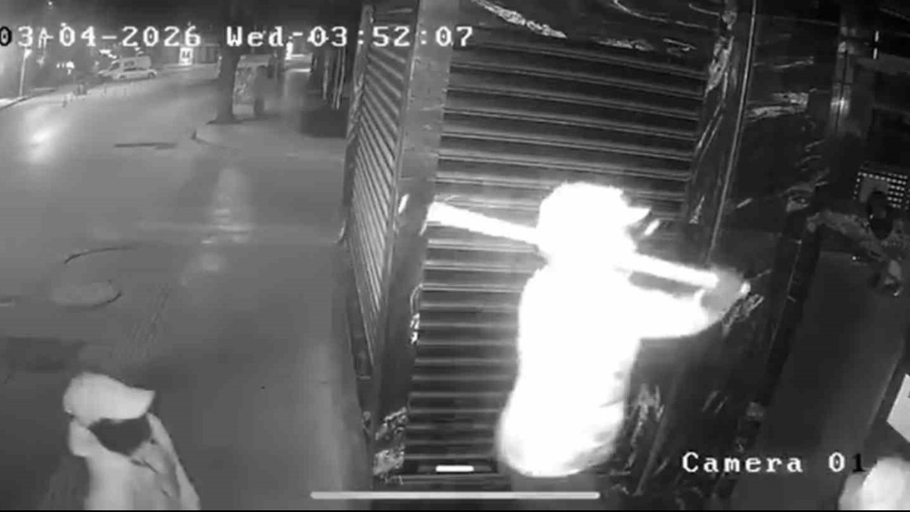 Bilecik’te 30 saniyelik kuyumcu soygununun görüntüleri ortaya çıktı
