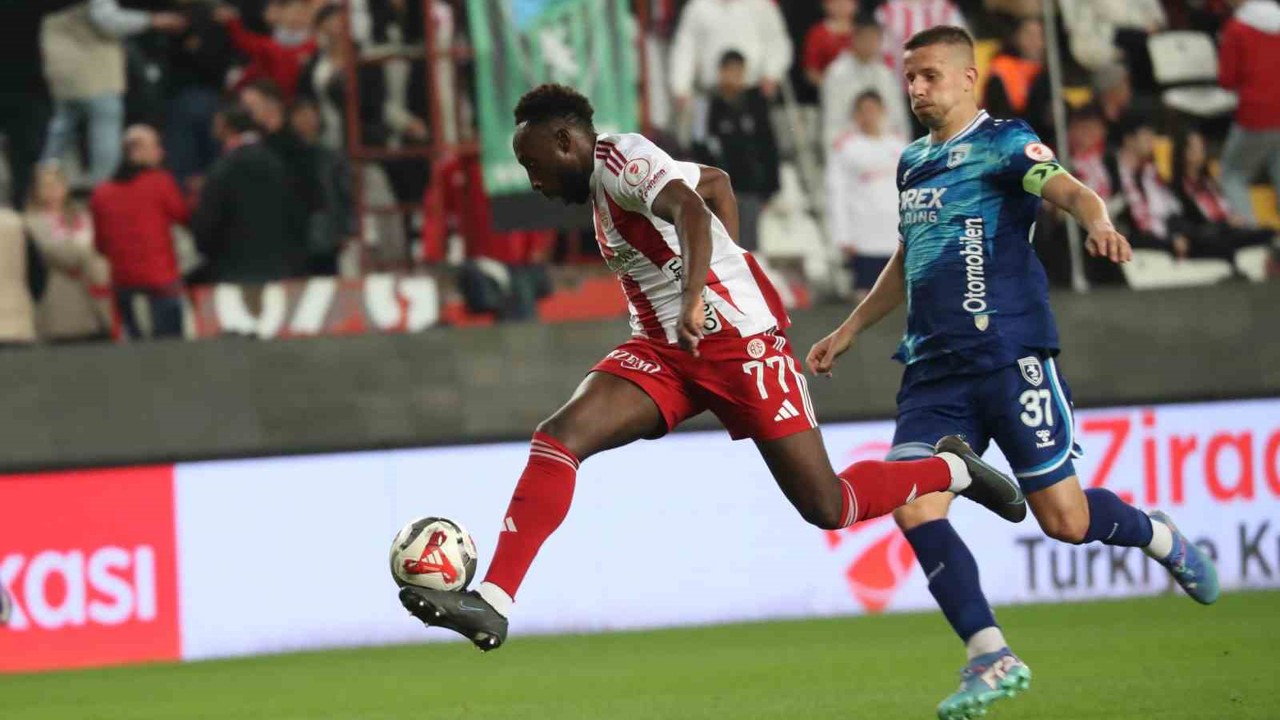 Ziraat Türkiye Kupası: Antalyaspor: 0 - Samsunspor: 0 (İlk yarı)
