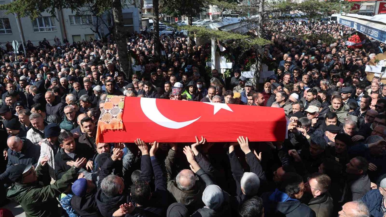 Fatma Nur öğretmenin acılı amcası: "Fatma Nur okulunda sevilen, iyi bir öğretmendi"
