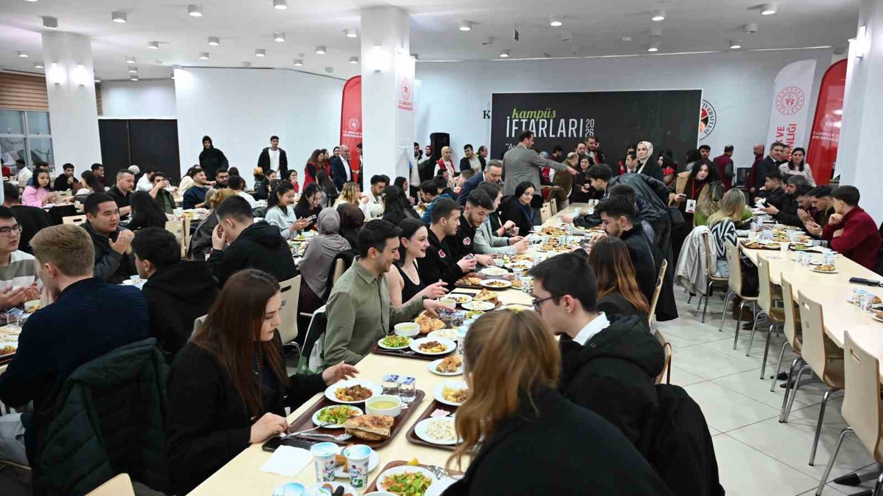 "Kampüs İftarları" etkinliği gençleri aynı sofrada buluşturdu
