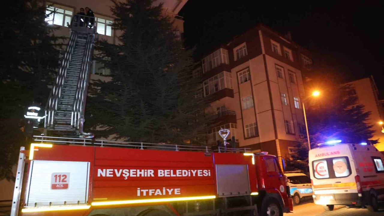 Kapıyı açmayınca ekipler seferber oldu
