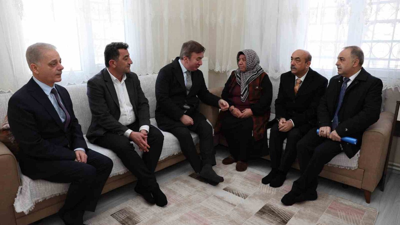 Vali Aydoğdu’dan ailelere Ramazan ziyareti
