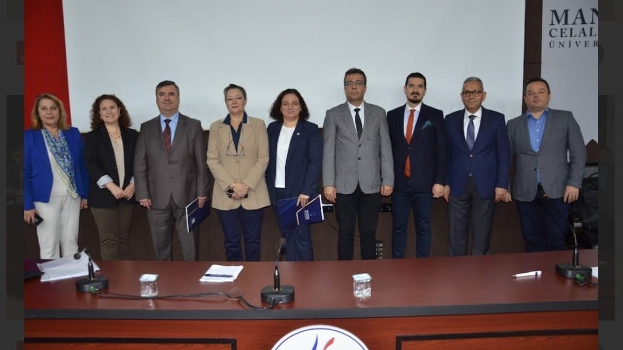 MCBÜ’de "Yeni küresel ekonomide vergilendirme ve Türkiye" paneli düzenlendi
