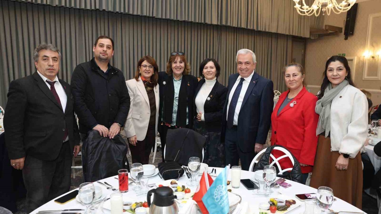 Nilüfer kardeşlik sofrasında buluştu
