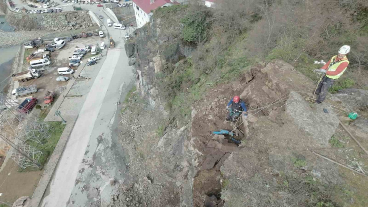 Metrelerce yükseklikte tehlikeli görev
