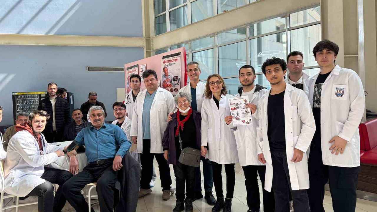 Tıp Fakültesi öğrencilerinden hipertansiyon farkındalığı etkinliği
