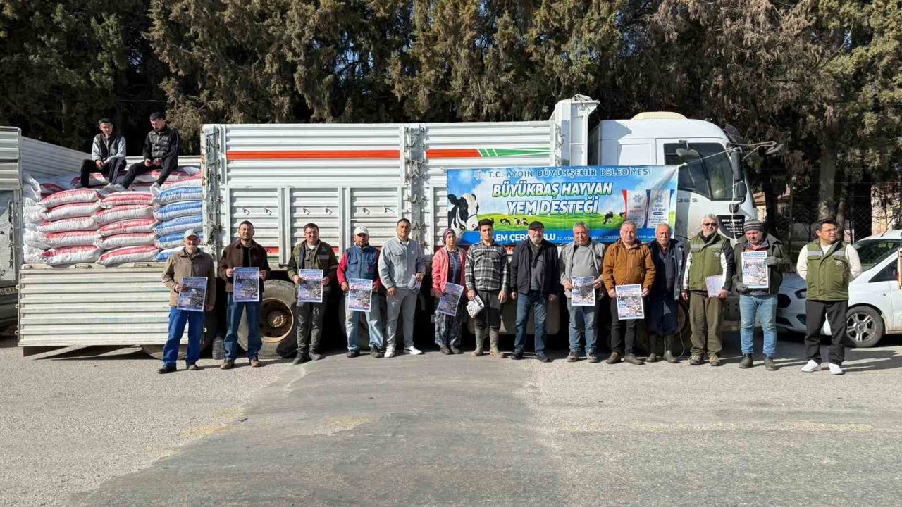 Büyükşehir’in yem desteği Sultanhisar’da üreticilerle buluştu

