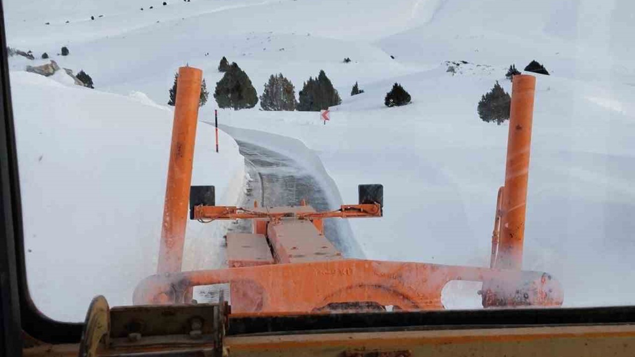 Tomarza-Arslantaş ve Tufanbeyli-Ayvat Yolu yeniden ulaşıma açıldı
