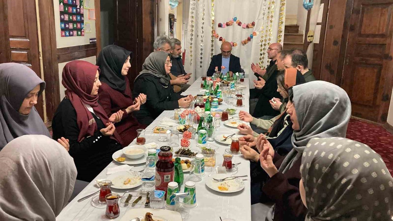 Müftü İmamoğlu: "Ramazan ayı insanlar arasındaki dayanışma ve kaynaşma ruhunu pekiştiriyor"
