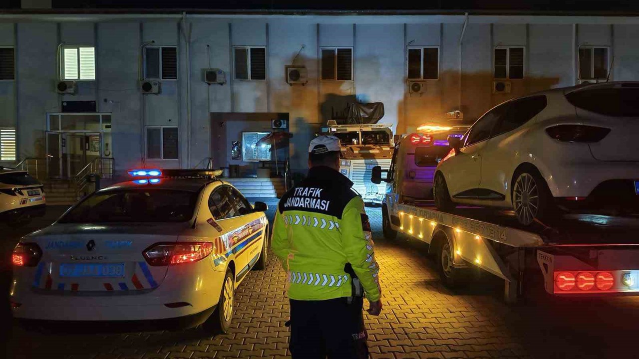 Alanya’da trafiği engelleyen sürücüye 180 bin TL, cep telefonuyla oynayan şoföre 5 bin TL ceza
