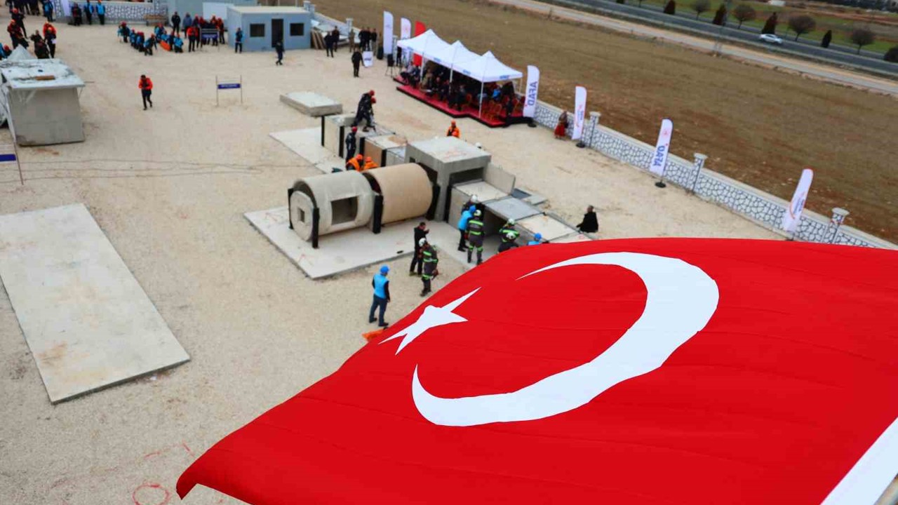 Elazığ’da eğitim parkuru hizmete açıldı, ilk deprem tatbikatı yapıldı
