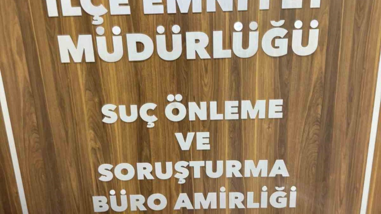 İzmir’de gasp ve yağma iddiasıyla 3 şüpheli yakalandı
