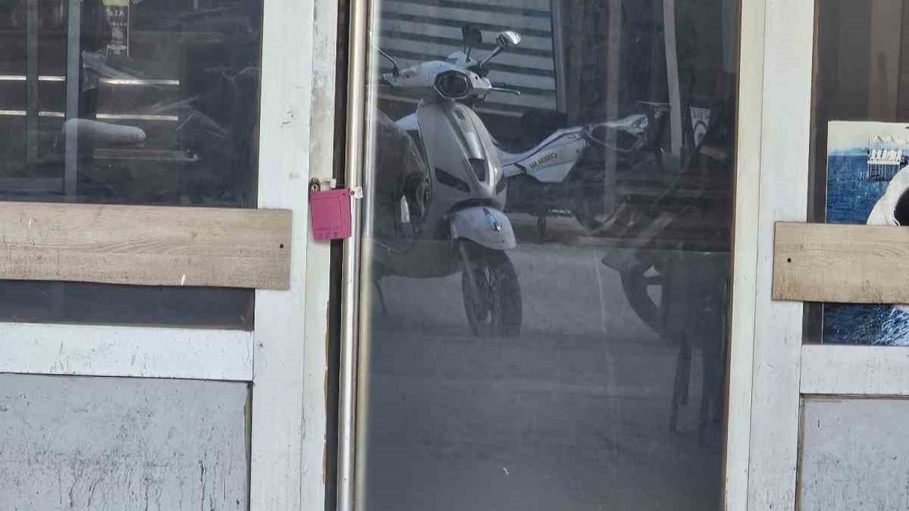 Gelibolu’da kumar oynatan işletmeye mühür, 8 kişiye ise 552 bin lira ceza
