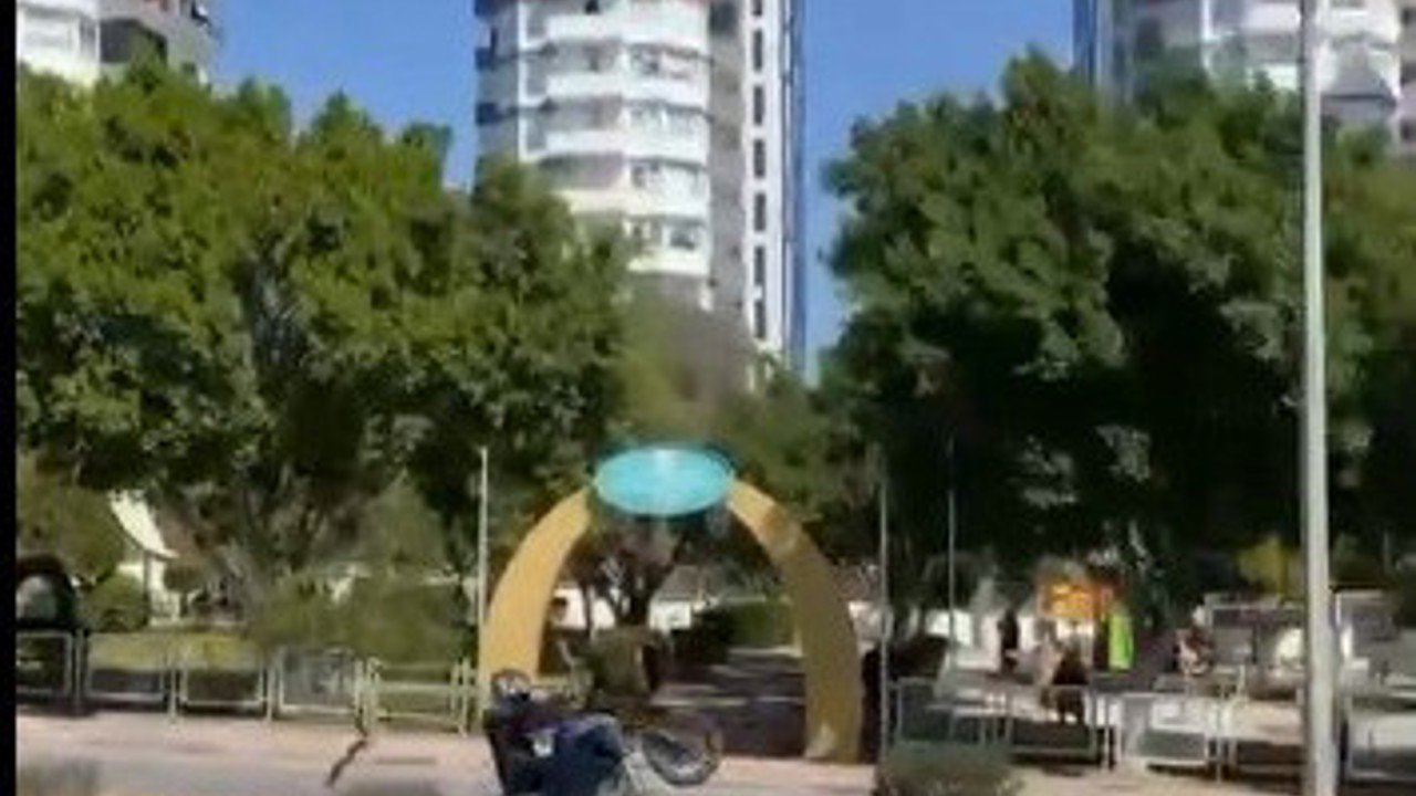 Trafikte şov pahalıya patladı: Motosikleti 60 gün men edildi, 172 bin TL ceza kesildi
