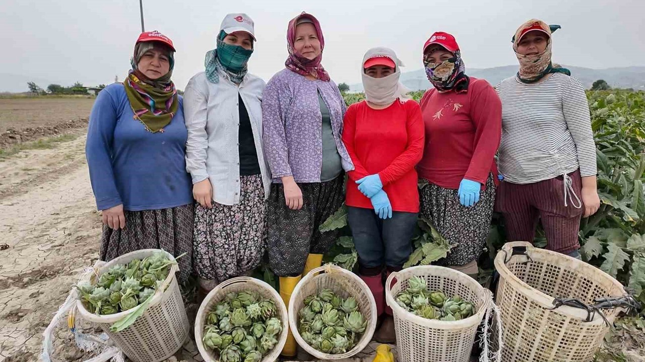 Başkan Yetişkin: "Efeler’i kadınların geleceğe umutla baktığı bir kent yapmak için çalışıyoruz"
