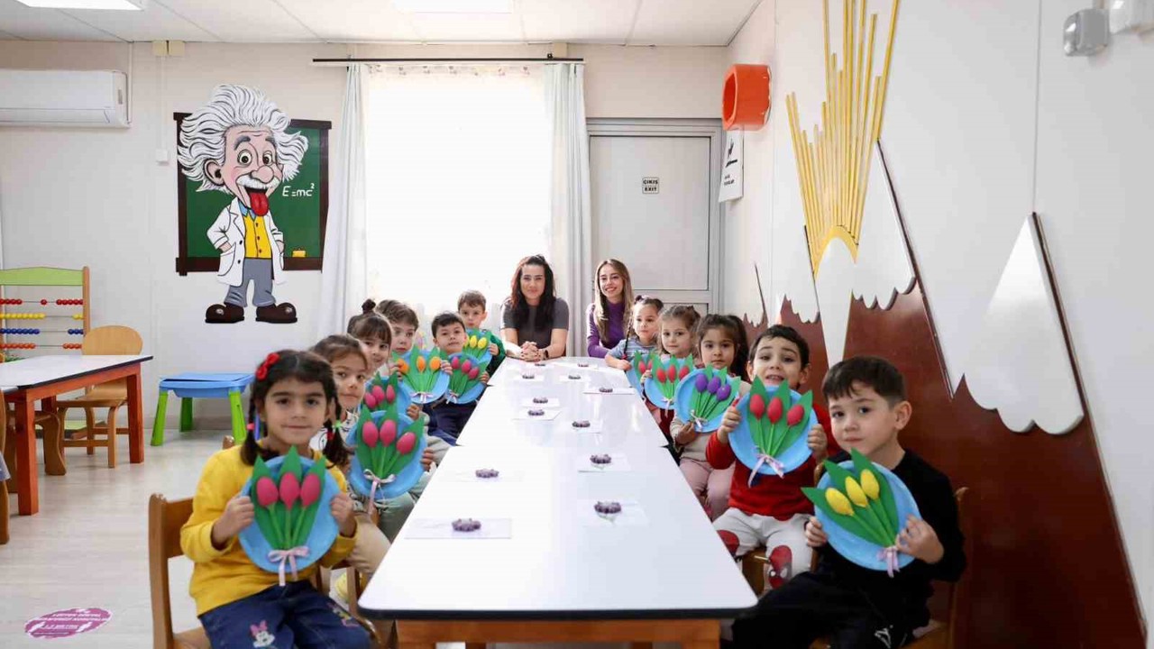 Didim’de miniklerden Kadınlar Günü’ne renkli dokunuş
