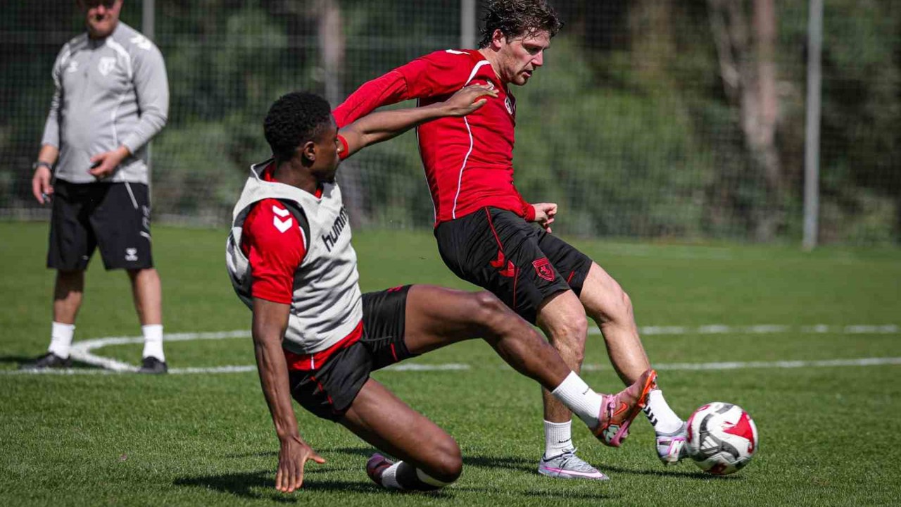 Samsunspor, Fenerbahçe deplasmanında puan peşinde
