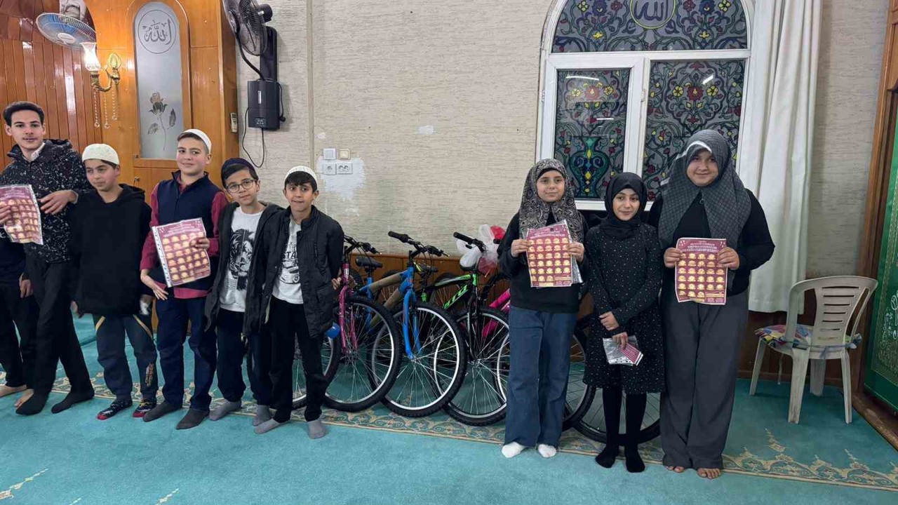 Osmaniye’de teravih namazı çocukların neşesiyle şenleniyor
