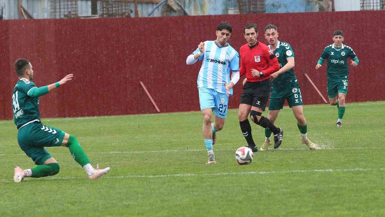 TFF 3.Lig: Pazarspor: 0 - Giresunspor:0
