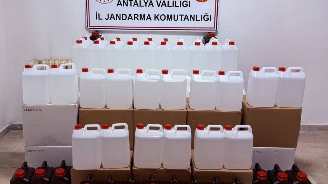 Antalya’da 500 litre kaçak etil alkol ele geçirildi
