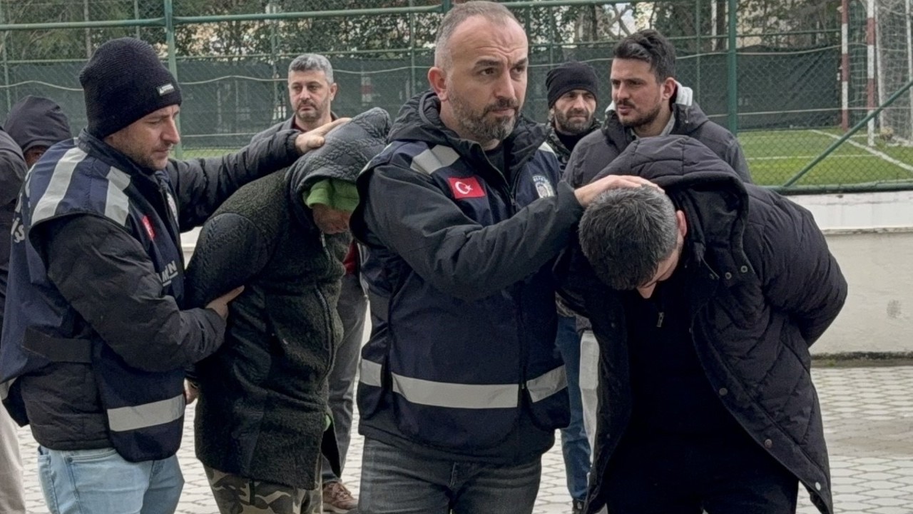 "Kahraman kurye" araç kundaklamaktan tutuklandı
