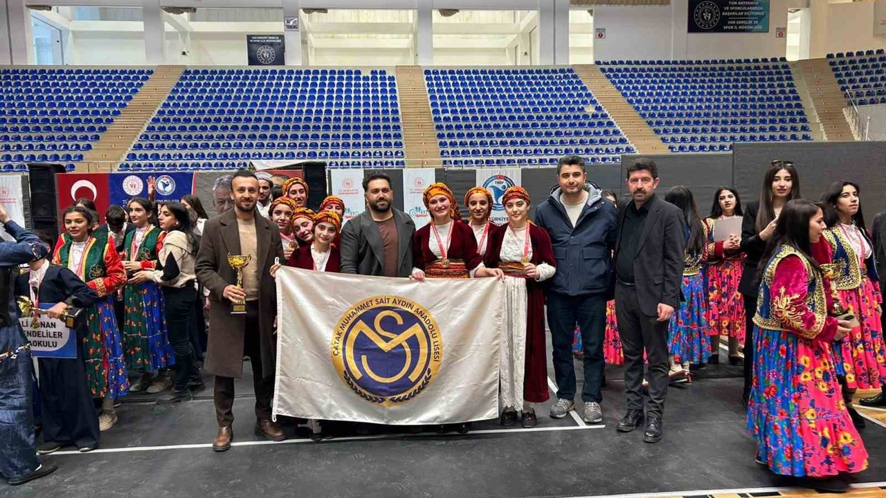 Çataklı öğrencilerden büyük başarı
