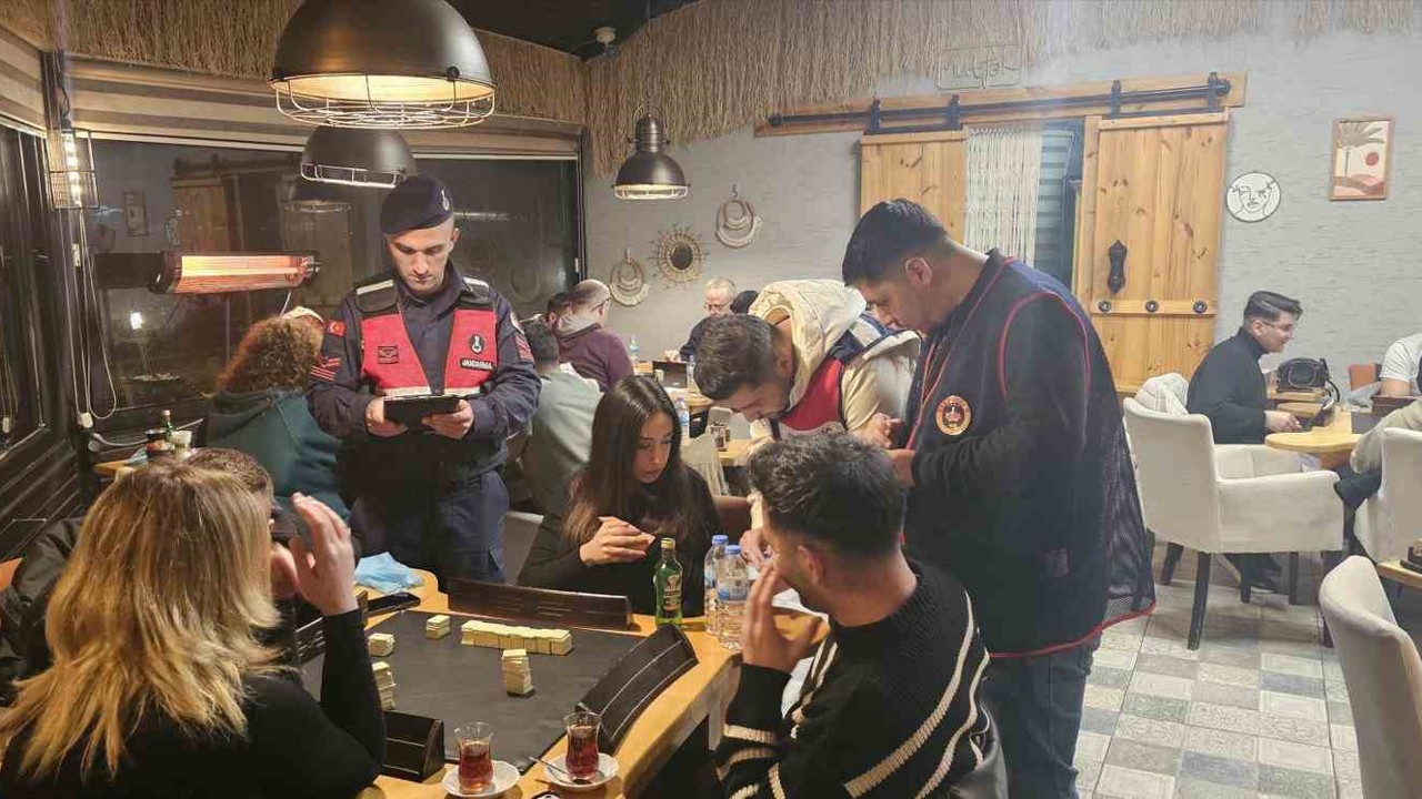 Bilecik’te kumar ve yasa dışı bahis uygulamasında 6 kişi yakalandı
