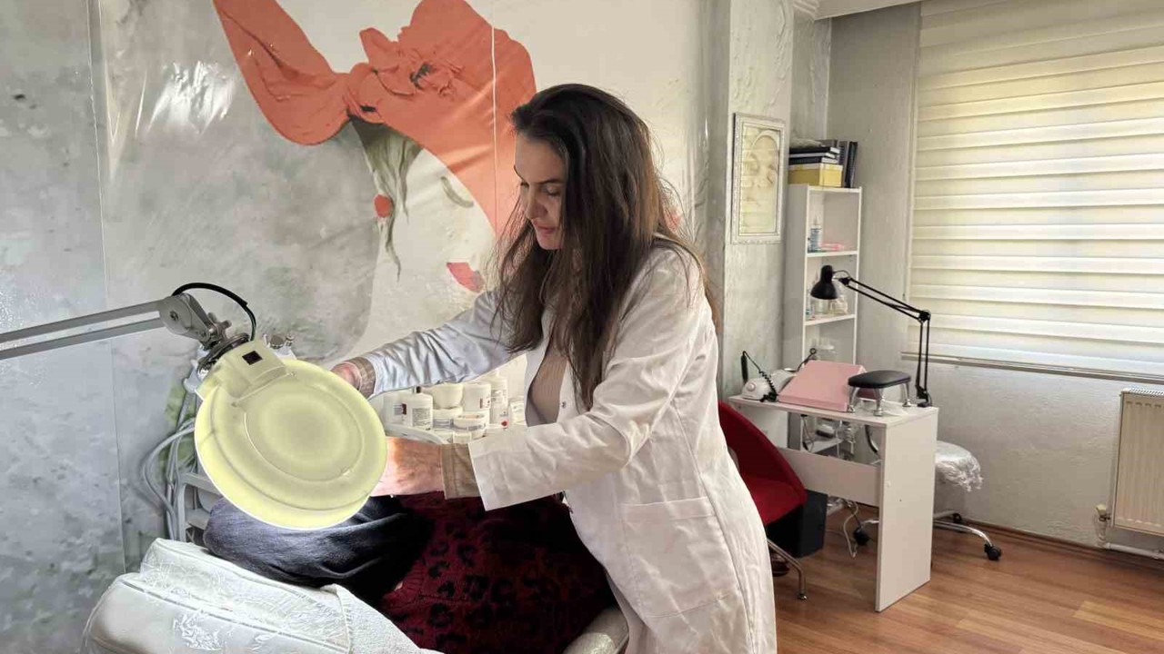 "Gazeteci bu işten ne anlar" diyenlere inat kalemi bıraktı, güzelliğe imza attı
